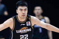 CBA季后赛加时末段再迎强敌，山东男篮调整名单，主帅态度：更衣室稳定，心理建设被强调的简单介绍