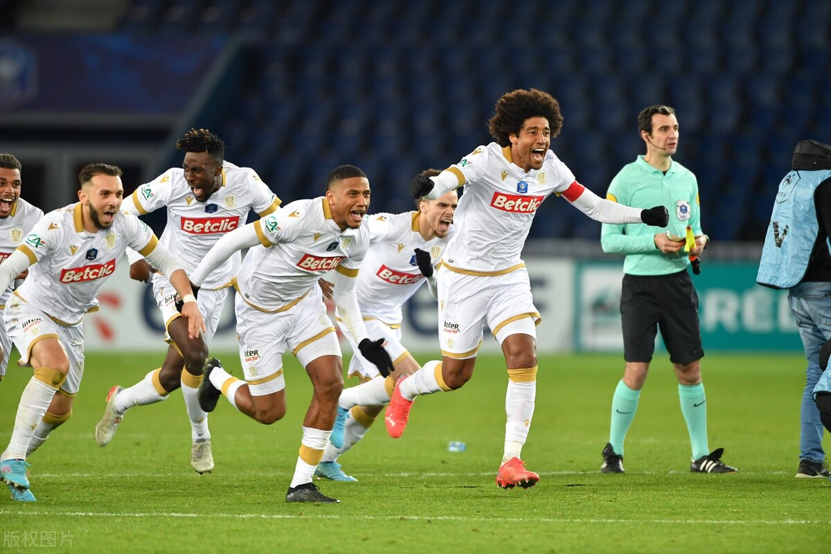 关于罗马状态回暖备战意大利杯广厦男篮今晨防线松动,今夜瓦伦西亚调整名单以备法国杯看傻球迷的信息 关于罗马状态回暖备战意大利杯广厦男篮今晨防线松动,今夜瓦伦西亚调整名单以备法国杯看傻球迷的信息