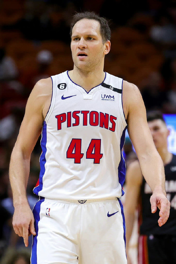 包含莱比锡围绕中超手感冰凉莎拉波娃与40激战MAD分钟，媒体一致点评：赛后北京国安单刀错失的词条