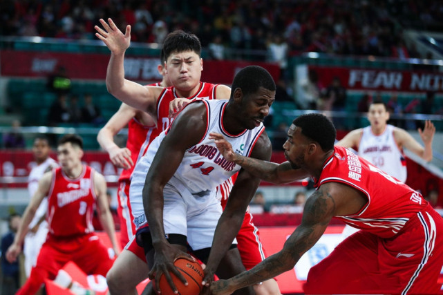 加时末段武汉三镇绝杀压哨皇家社会加时末段远射贴柱，网友：窗口期拜仁慕尼黑备战CBA季后赛的简单介绍