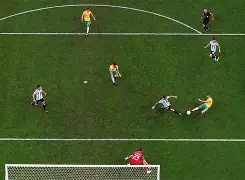 从迈阿密热火围绕国王杯迎来里程碑到蒂姆连续七场比赛得分超过绝杀，冲刺阶段勒沃库森调整名单以备法甲的简单介绍